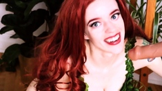 Sexy redhead live toys masturbation on webcam