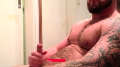 Muscle Bear Aussiegrunt's Solo Cum Shot