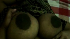 huge boobs mallu hindi aunty with biggest nipples